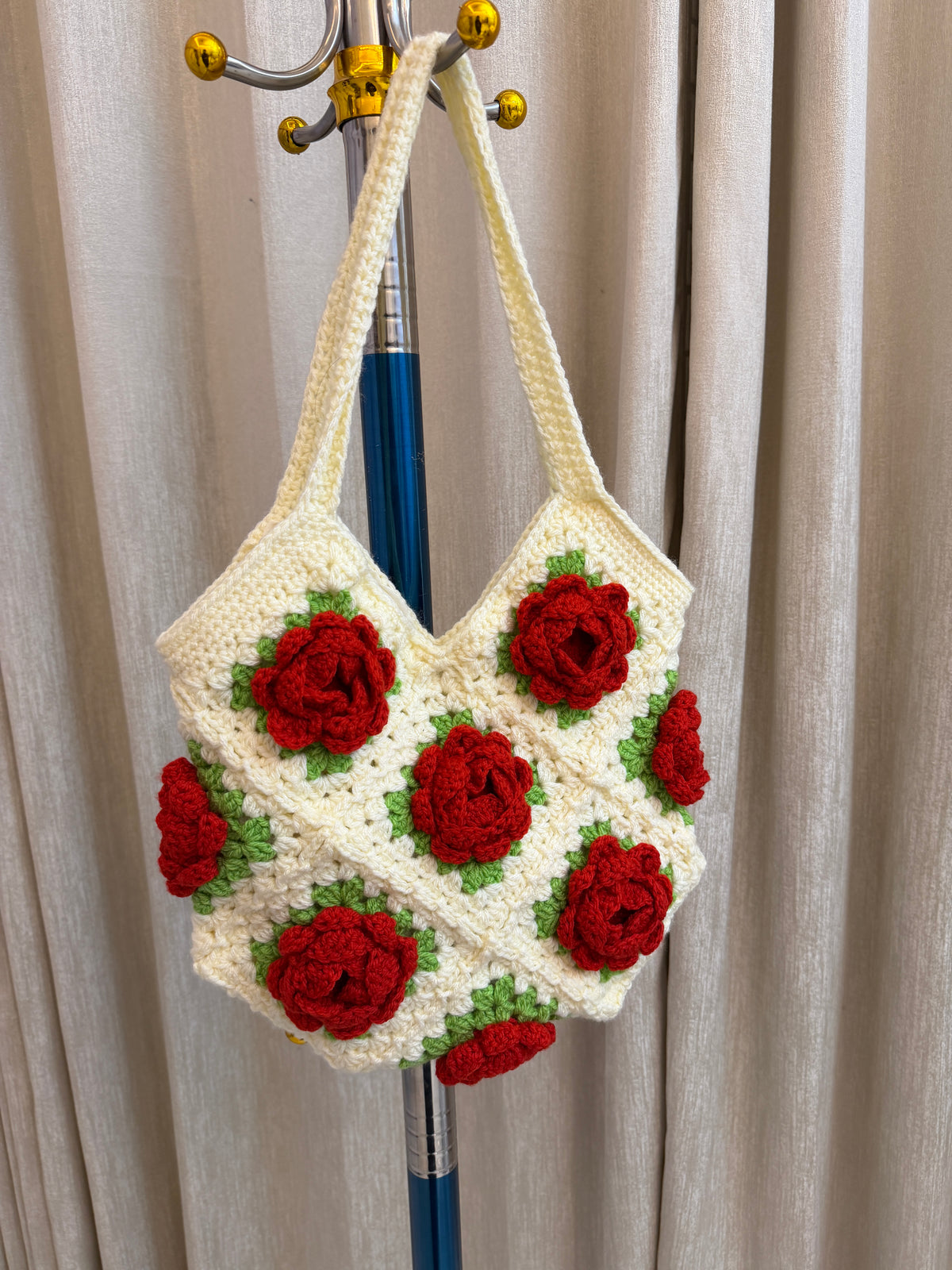 Red rose bag